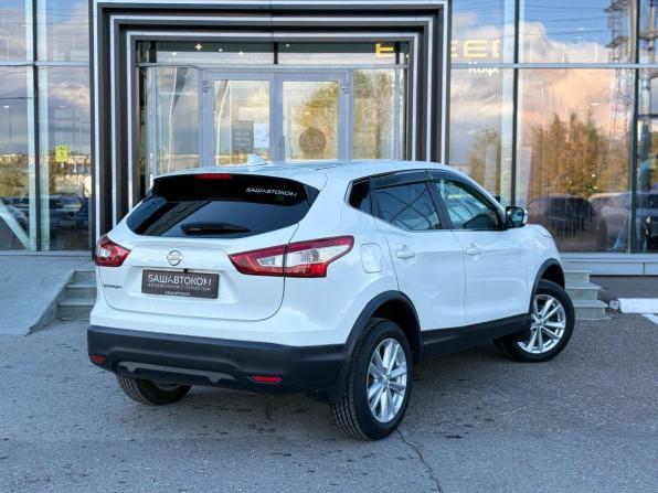 Nissan Qashqai II с пробегом 2018 года, цена 1 750 000 рублей, 134896 км, внедорожник, Автокод Объявления