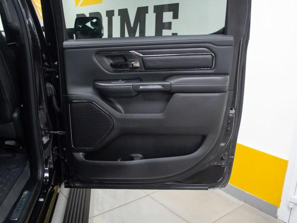 Ram 1500 V с пробегом 2022 года, цена 7 999 000 рублей, 42092 км, offers.body_type.unknown, Автокод Объявления