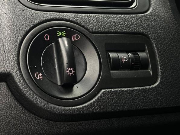 Volkswagen Polo V Рестайлинг с пробегом 2018 года, цена 989 000 рублей, 125673 км, седан, Автокод Объявления