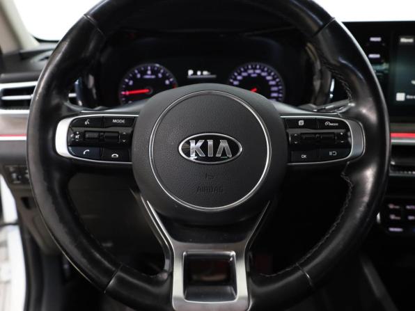 Kia K5 III с пробегом 2021 года, цена 2 539 000 рублей, 115055 км, седан, Автокод Объявления