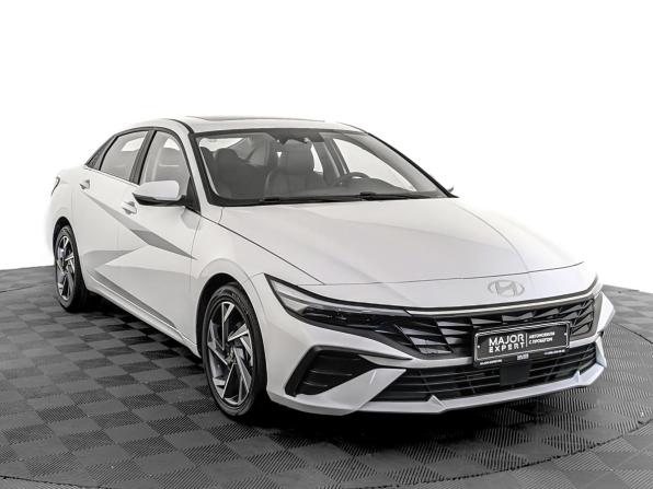 Hyundai Elantra VII (CN7) Рестайлинг с пробегом 2025 года, цена 2 470 000 рублей, 12920 км, седан, Автокод Объявления