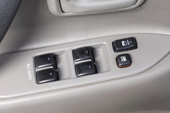 Toyota Land Cruiser 100 Series Рестайлинг 2 с пробегом 2005 года, цена 2 749 000 рублей, 265000 км, внедорожник, Автокод Объявления