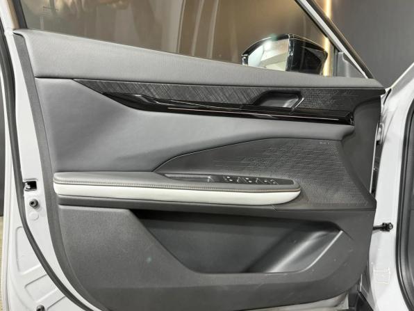 Changan UNI-V I с пробегом 2023 года, цена 2 350 000 рублей, 6312 км, лифтбек, Автокод Объявления