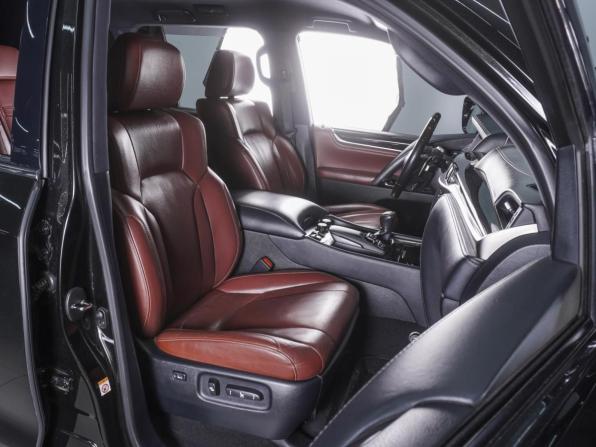 Lexus LX III Рестайлинг 2 с пробегом 2019 года, цена 9 750 000 рублей, 144862 км, внедорожник, Автокод Объявления