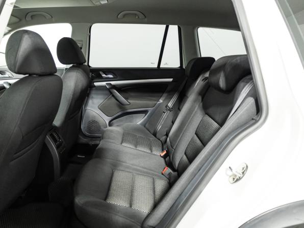 Skoda Octavia II (A5) Рестайлинг с пробегом 2012 года, цена 899 585 рублей, 309831 км, универсал, Автокод Объявления