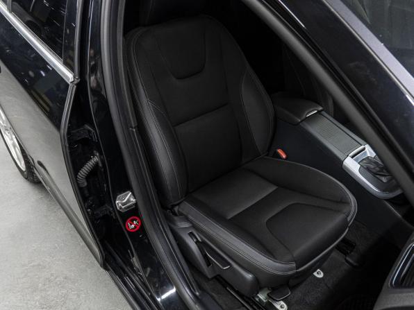 Volvo S60 II Рестайлинг с пробегом 2014 года, цена 1 379 000 рублей, 189320 км, седан, Автокод Объявления