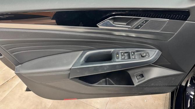 Volkswagen Passat B8 Рестайлинг с пробегом 2022 года, цена 2 300 000 рублей, 80371 км, седан, Автокод Объявления