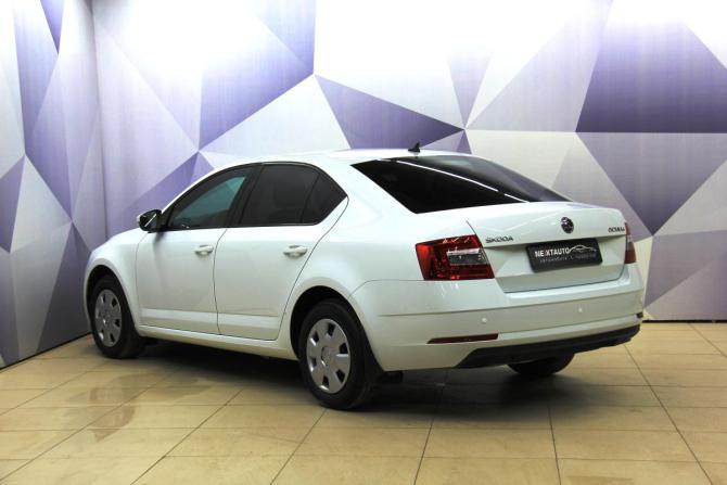 Skoda Octavia III (A7) Рестайлинг с пробегом 2017 года, цена 1 198 000 рублей, 282882 км, лифтбек, Автокод Объявления
