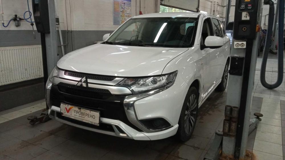 Mitsubishi Outlander IV Санкт-Петербург  - изображение 1
