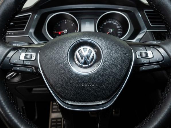 Volkswagen Tiguan II с пробегом 2017 года, цена 2 533 000 рублей, 153500 км, внедорожник, Автокод Объявления