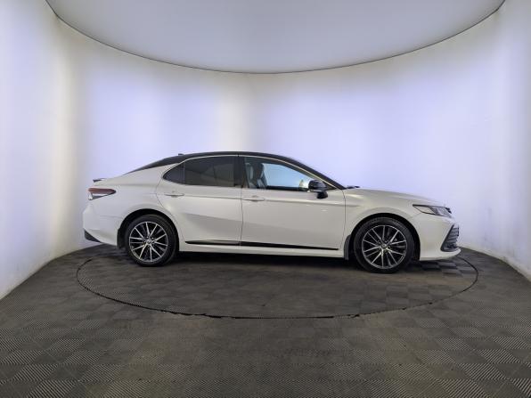 Toyota Camry VIII (XV70) Рестайлинг с пробегом 2021 года, цена 2 900 000 рублей, 137099 км, седан, Автокод Объявления