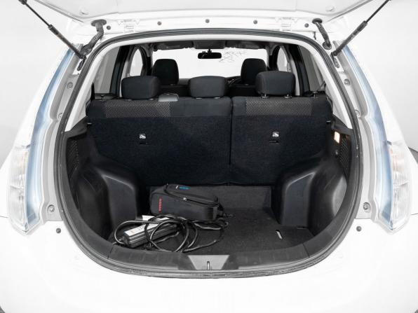 Nissan Leaf I (ZE0/AZE0) с пробегом 2012 года, цена 760 000 рублей, 82608 км, хэтчбек, Автокод Объявления
