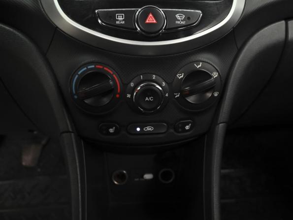 Hyundai Solaris I с пробегом 2012 года, цена 784 000 рублей, 239033 км, хэтчбек, Автокод Объявления