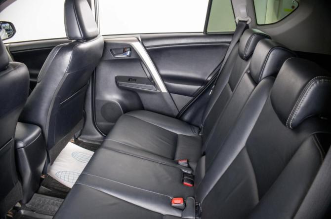 Toyota RAV4 IV (XA40) с пробегом 2013 года, цена 1 799 000 рублей, 180971 км, внедорожник, Автокод Объявления