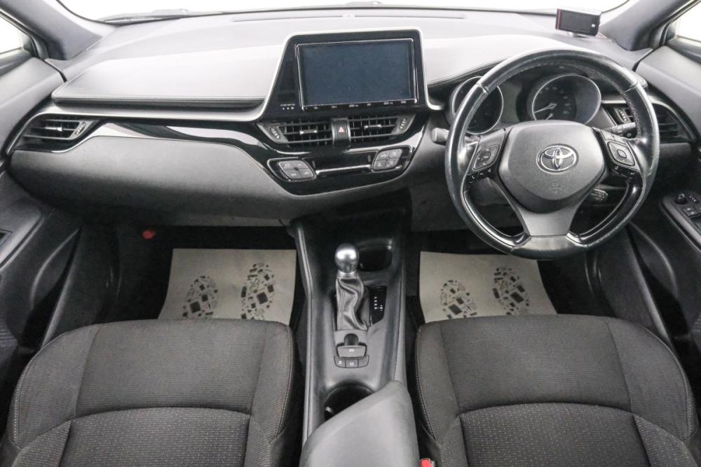 Toyota C-HR I Красноярск  - изображение 11