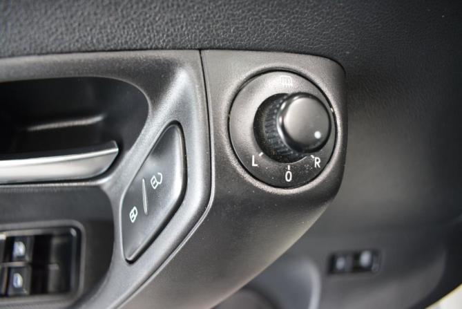 Volkswagen Polo V с пробегом 2015 года, цена 899 000 рублей, 187000 км, седан, Автокод Объявления