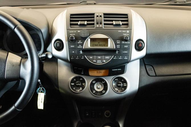 Toyota RAV4 III (XA30) с пробегом 2008 года, цена 1 279 000 рублей, 240217 км, внедорожник, Автокод Объявления
