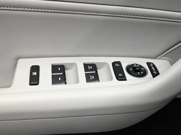 Hyundai Sonata VII (LF) Рестайлинг с пробегом 2019 года, цена 2 190 000 рублей, 171964 км, седан, Автокод Объявления