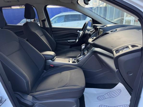 Ford Kuga II Рестайлинг с пробегом 2017 года, цена 1 600 000 рублей, 106070 км, внедорожник, Автокод Объявления