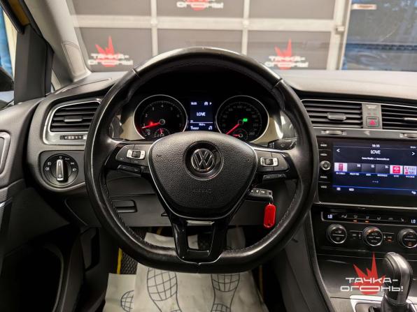 Volkswagen Golf VII Рестайлинг с пробегом 2018 года, цена 1 788 000 рублей, 113000 км, хэтчбек, Автокод Объявления
