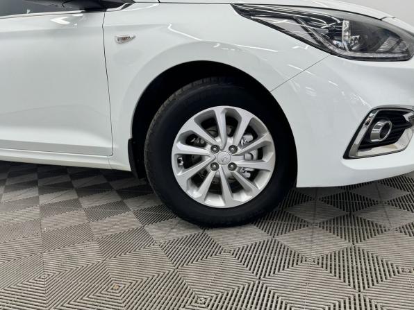Hyundai Solaris II с пробегом 2017 года, цена 1 200 000 рублей, 96615 км, седан, Автокод Объявления