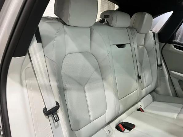Porsche Macan I Рестайлинг 2 с пробегом 2021 года, цена 7 830 000 рублей, 15250 км, внедорожник, Автокод Объявления