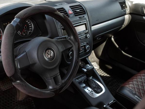 Volkswagen Jetta V с пробегом 2010 года, цена 689 000 рублей, 239954 км, седан, Автокод Объявления