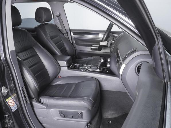 Volkswagen Touareg I Рестайлинг с пробегом 2006 года, цена 790 000 рублей, 244871 км, внедорожник, Автокод Объявления