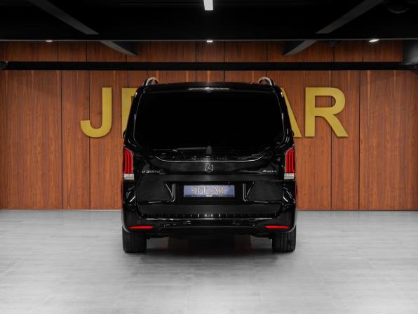 Mercedes-Benz V-Класс III (W447) Рестайлинг 2 с пробегом 2025 года, цена 41 700 000 рублей, 86 км, минивэн, Автокод Объявления