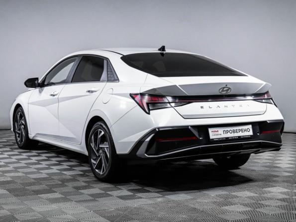 Hyundai Elantra VII (CN7) Рестайлинг с пробегом 2024 года, цена 2 200 000 рублей, 31881 км, седан, Автокод Объявления