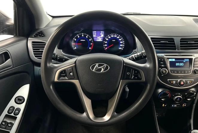 Hyundai Solaris I Рестайлинг с пробегом 2016 года, цена 990 000 рублей, 110360 км, хэтчбек, Автокод Объявления