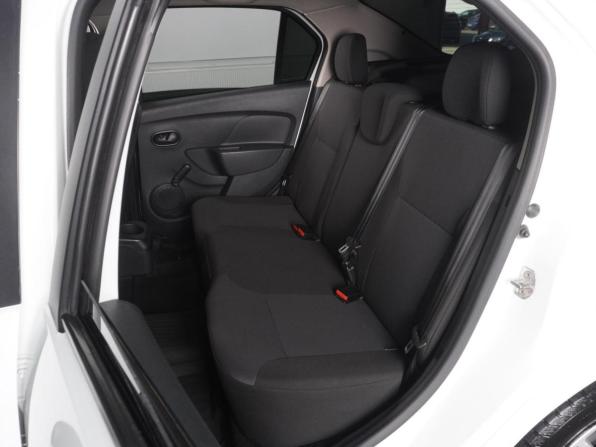 Renault Logan II Рестайлинг с пробегом 2018 года, цена 899 000 рублей, 140233 км, седан, Автокод Объявления