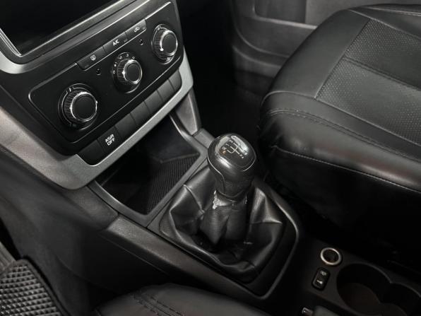 Skoda Yeti I Рестайлинг с пробегом 2014 года, цена 798 900 рублей, 318945 км, внедорожник, Автокод Объявления