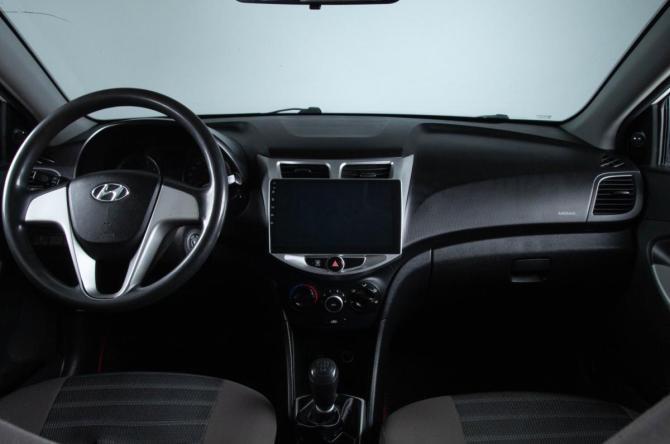 Hyundai Solaris I с пробегом 2014 года, цена 939 000 рублей, 156800 км, хэтчбек, Автокод Объявления