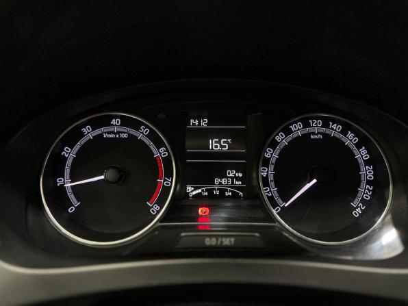 Skoda Rapid I Рестайлинг с пробегом 2019 года, цена 1 085 000 рублей, 85000 км, лифтбек, Автокод Объявления