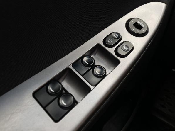 Hyundai Solaris I с пробегом 2014 года, цена 957 000 рублей, 114220 км, хэтчбек, Автокод Объявления