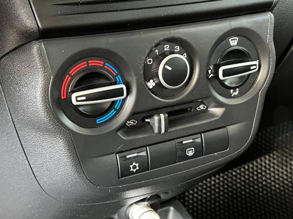 Lada (ВАЗ) Granta I Рестайлинг с пробегом 2024 года, цена 900 000 рублей, 32000 км, лифтбек, Автокод Объявления