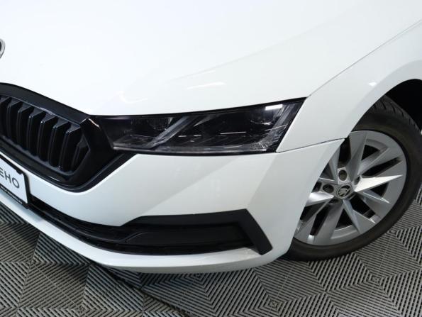 Skoda Octavia IV (A8) с пробегом 2022 года, цена 1 999 990 рублей, 79701 км, лифтбек, Автокод Объявления