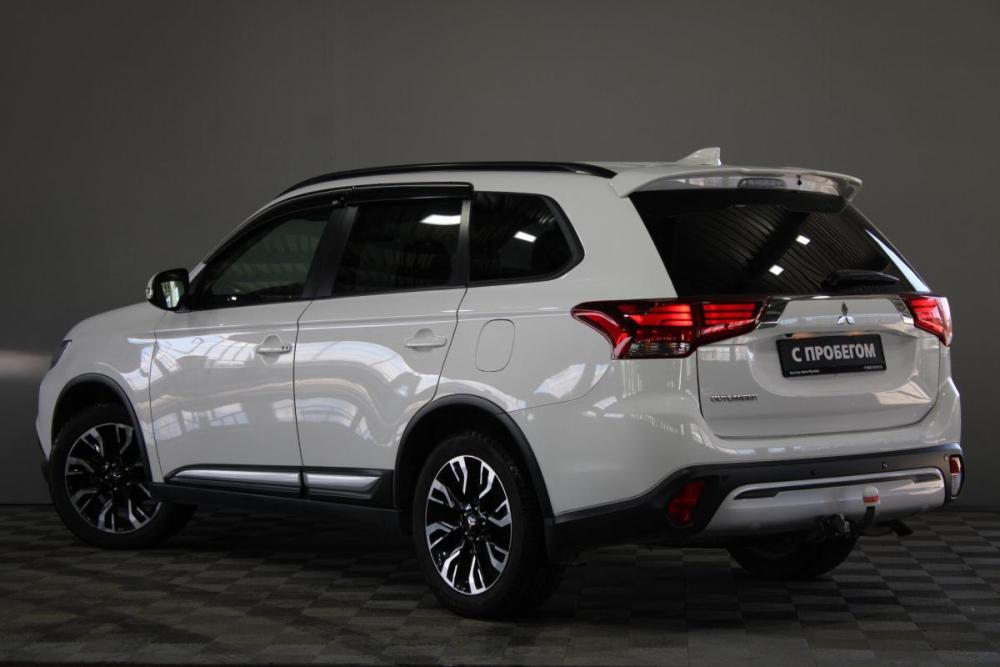 Mitsubishi Outlander III Рестайлинг 3 Санкт-Петербург  - изображение 5