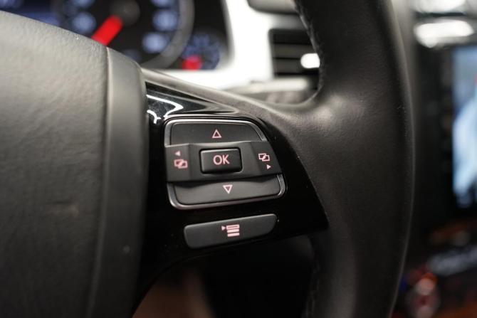 Volkswagen Touareg II с пробегом 2011 года, цена 2 199 000 рублей, 219984 км, внедорожник, Автокод Объявления