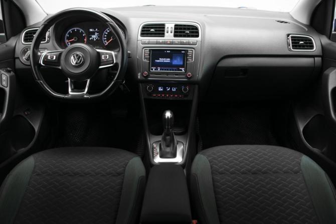Volkswagen Polo V Рестайлинг с пробегом 2019 года, цена 1 350 000 рублей, 120356 км, седан, Автокод Объявления