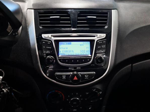 Hyundai Solaris I с пробегом 2011 года, цена 720 000 рублей, 230821 км, хэтчбек, Автокод Объявления
