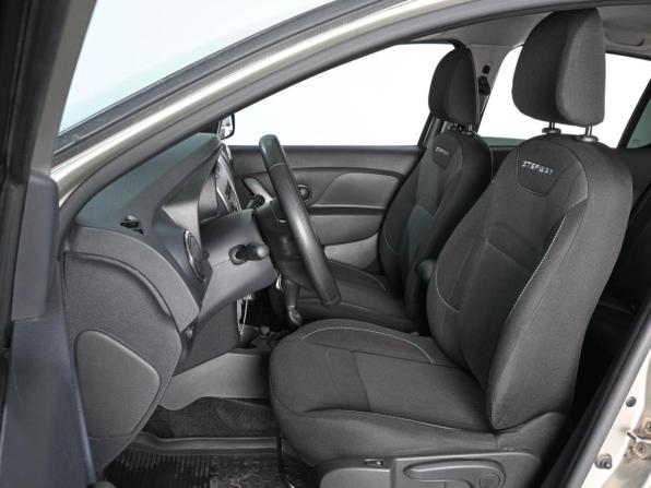 Renault Sandero II Рестайлинг с пробегом 2019 года, цена 1 285 000 рублей, 27580 км, хэтчбек, Автокод Объявления