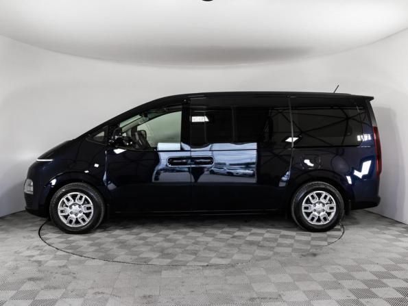 Hyundai Staria I с пробегом 2022 года, цена 4 999 000 рублей, 42622 км, минивэн, Автокод Объявления