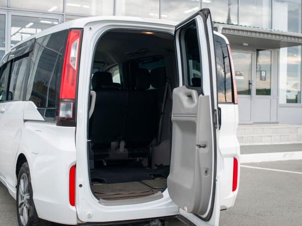 Honda Stepwgn V с пробегом 2015 года, цена 1 460 000 рублей, 431384 км, минивэн, Автокод Объявления