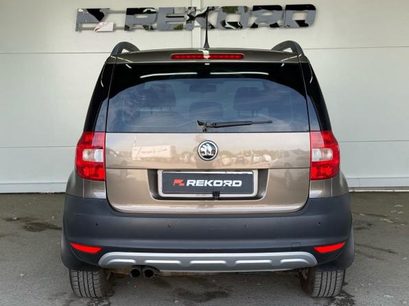 Skoda Yeti I с пробегом 2012 года, цена 1 059 000 рублей, 249843 км, внедорожник, Автокод Объявления