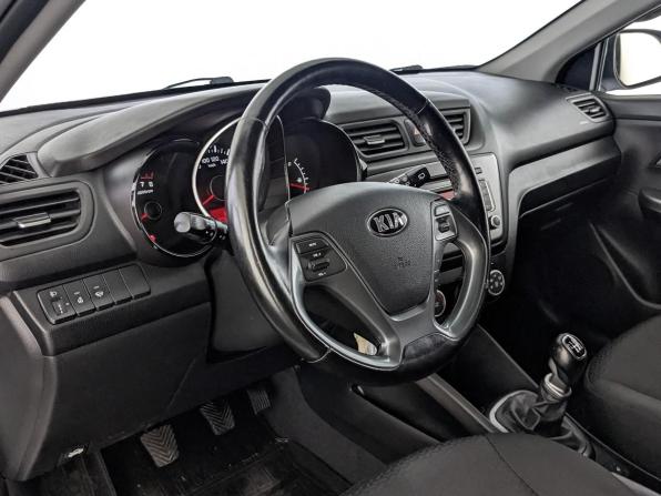 Kia Rio III Рестайлинг с пробегом 2015 года, цена 1 200 000 рублей, 86989 км, хэтчбек, Автокод Объявления