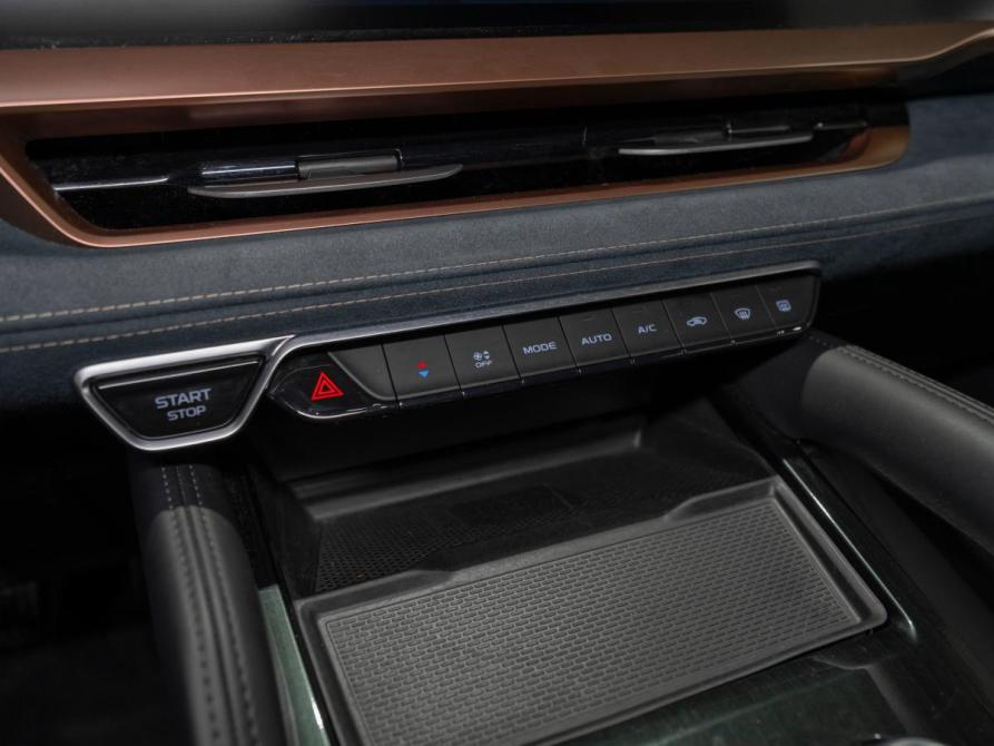 Geely Monjaro I Москва  - изображение 17