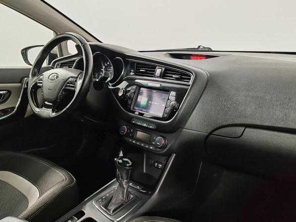 Kia Ceed II Рестайлинг с пробегом 2016 года, цена 1 175 000 рублей, 164782 км, хэтчбек, Автокод Объявления