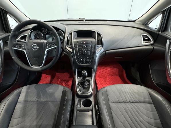 Opel Astra J Рестайлинг с пробегом 2012 года, цена 810 000 рублей, 193965 км, седан, Автокод Объявления